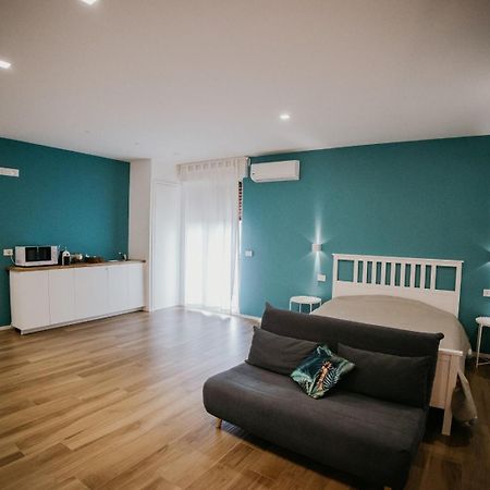 Suite Room Trani Bagian luar foto