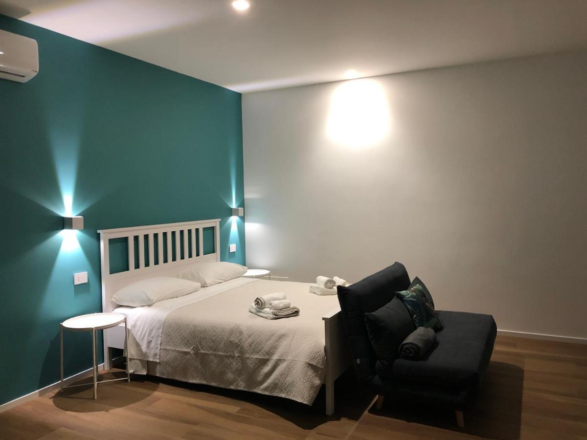 Suite Room Trani Bagian luar foto