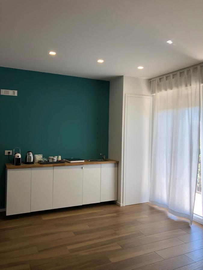 Suite Room Trani Bagian luar foto