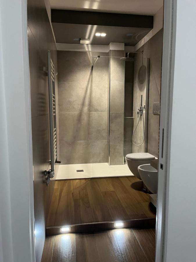 Suite Room Trani Bagian luar foto