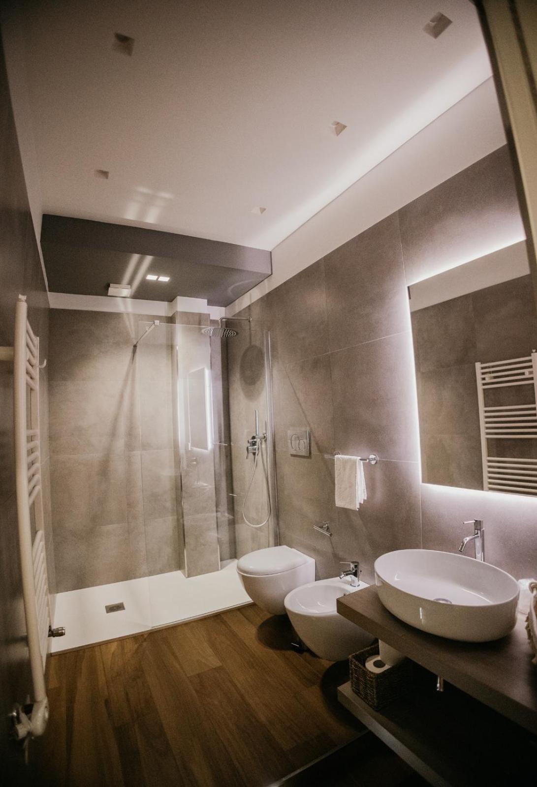 Suite Room Trani Bagian luar foto